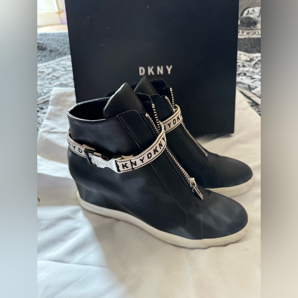 DKNY Shoes